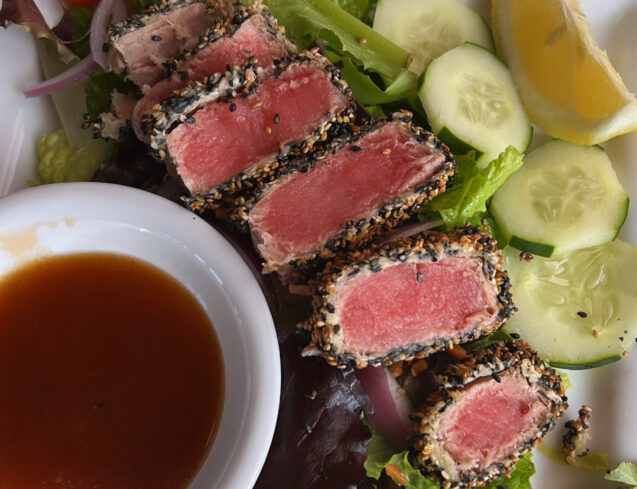 Ahi tuna salad